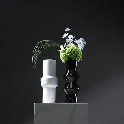 Malá mramorová váza