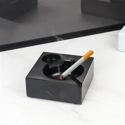 Čtvercový mramorový popelník